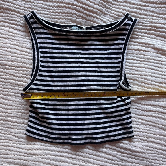 Kimchi Blue Urban Outfitters striped cropped tank top
Size XS - Picture 3 of 6